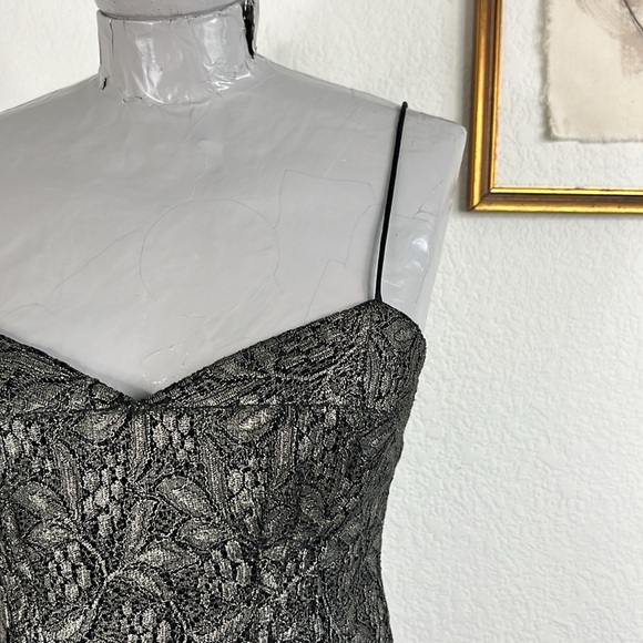 DVF Diane Von Furstenberg Pewter Metallic Sweetheart Peplum Top Blouse - Picture 2 of 9